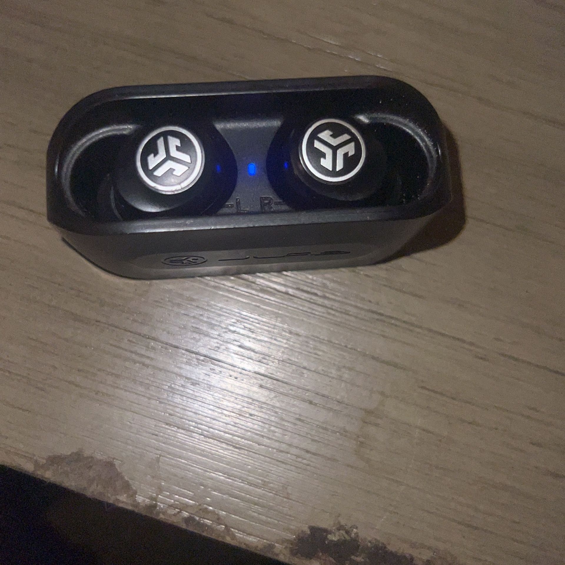 Earbuds (Wireless)
