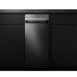 JennAir 15 Inch Wide 25 Lbs. Capacity Undercounter Ice Maker with 25 Lbs