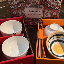 1 Set Of Bohemia Ceramic Bowl (2) And 2 Set Of Chopsticks 