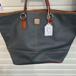 Dooney&Bourke 