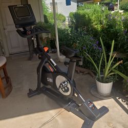 NordicTrack Commercial S10i Studio Cycle