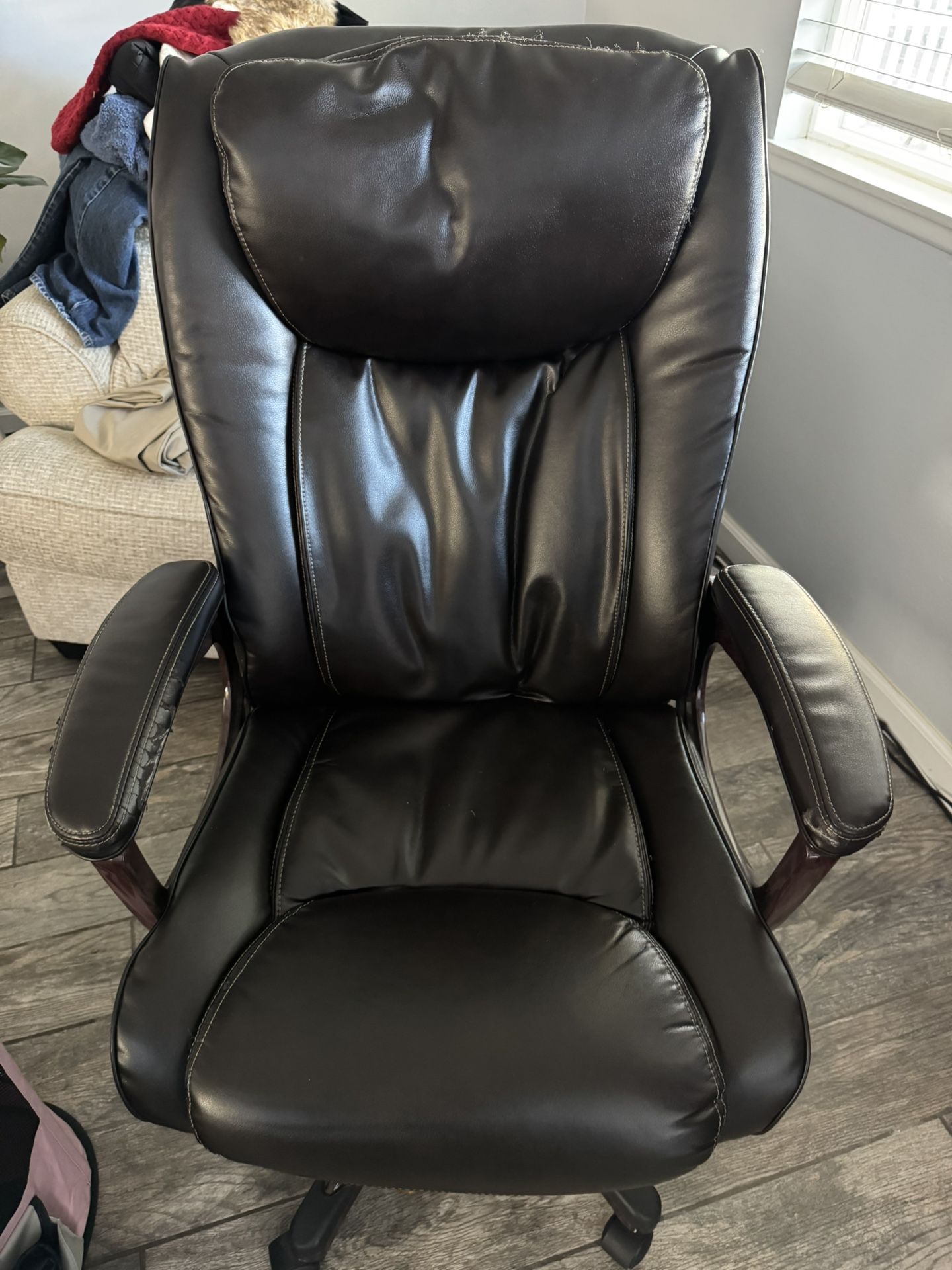 Leather Office Chair- Perfect Working Condition 