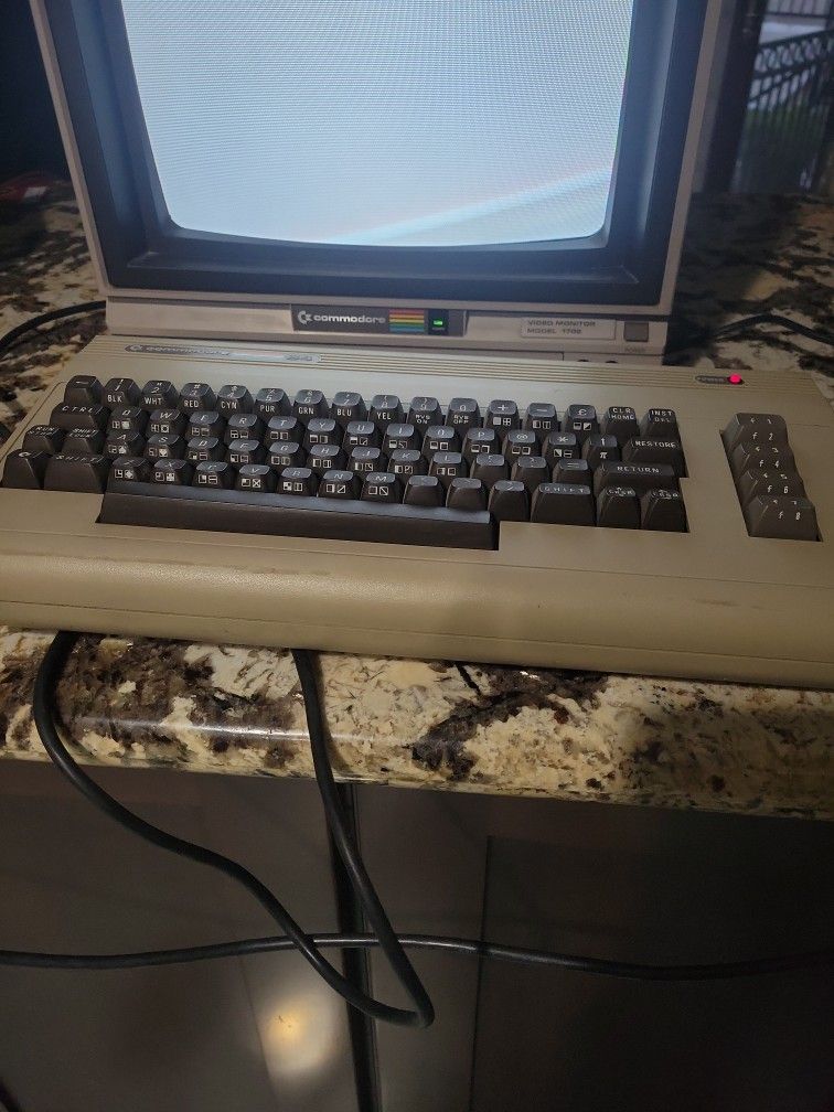 Commodore 64 Monitor 1702 And Floppy Disk 1541 Vintage Game System for ...