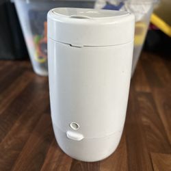 Diaper Genie pail With Refills