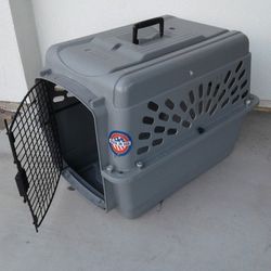 Pets Kennel Medium Size 