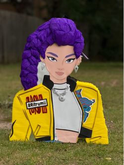 Rumi k-pop piñata