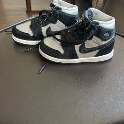 Black Nike 7c 