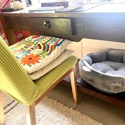 Gorgeous Dark Wood table