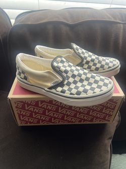 Checkers Vans Size 3