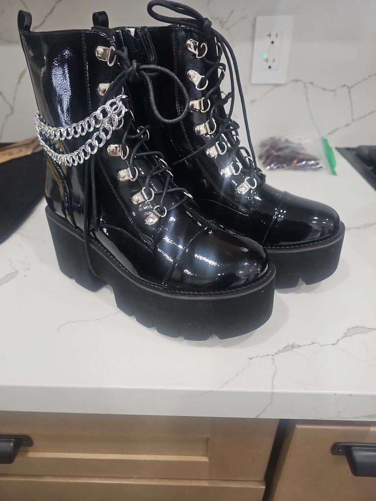 New Black Boots Size 8 Hollywood Style Without Price