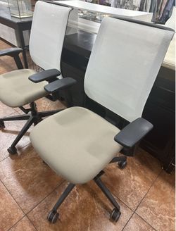 Steel case chair