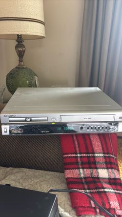 Sonic blue dvd and vhs tape player