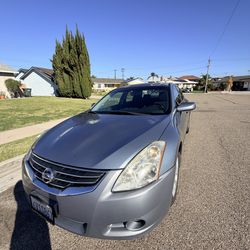 Nissan Altima 2012