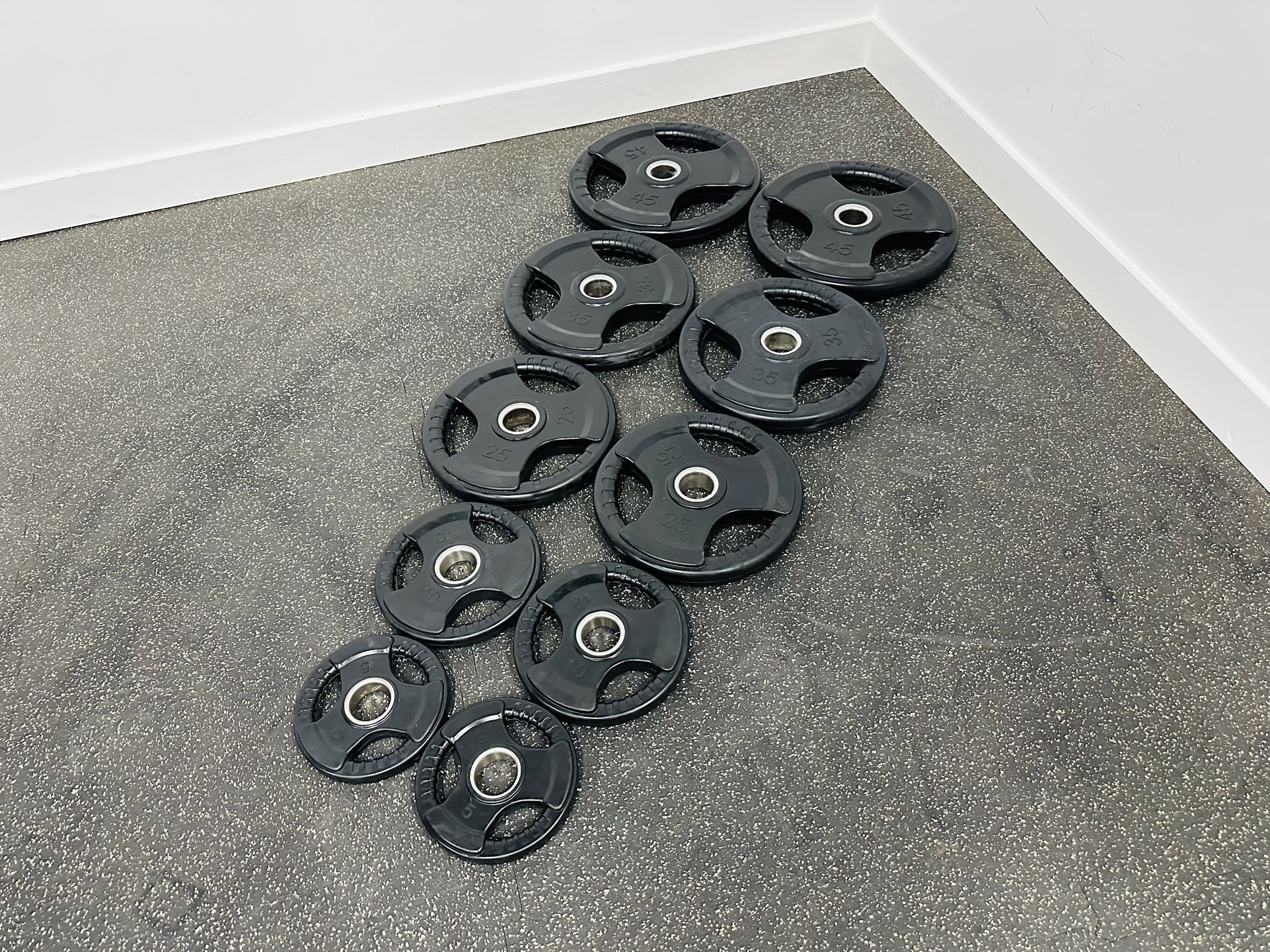 Olympic Weights - Rubberized Weight Plates - Gym Equipment - Workout