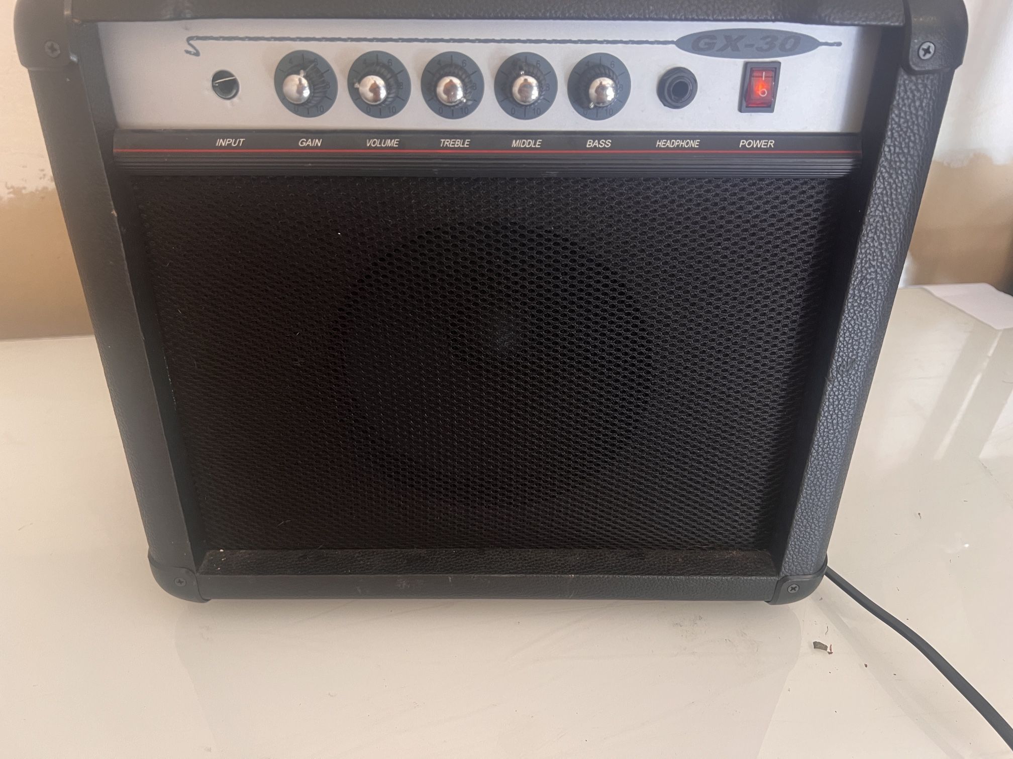 GX30 amplifier guitar speaker Works but part broke Check pictures