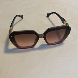 Almost New No Box Gucci Women’s Sunglasses  