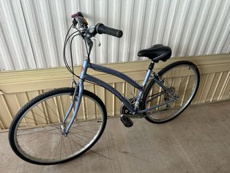 Diamondback Parkway hybrid bicycle