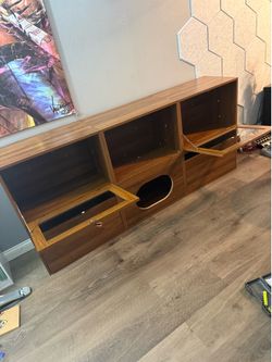 Tv stand