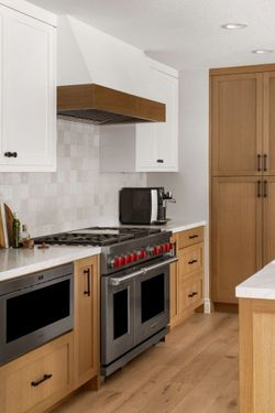 Classic Shaker Style Kitchen Cabinets