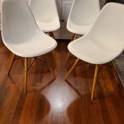 Modern  chairs  / 4 Chairs $80 