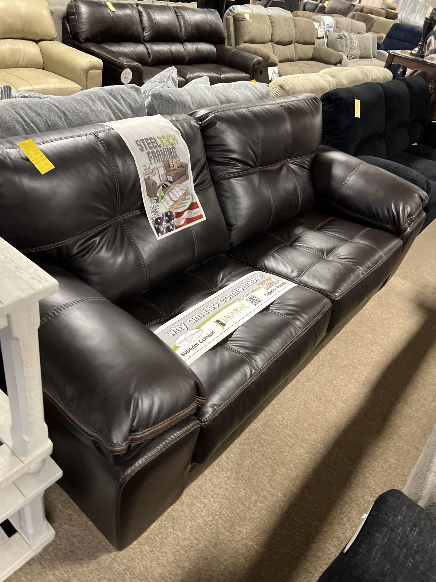 LEATHER STUNNING NICE COUCH 