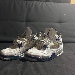 Jordan 4 Midnight Navy’s 
