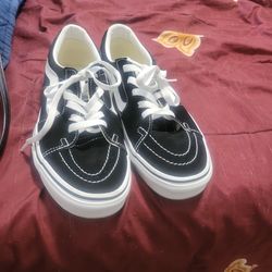VANS SHOES SIZE 8  NEW FOR MEN