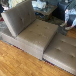 Home Source Ottoman/Day Bed/Lounge Chair! Smoke Free Home!