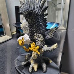 EAGLE STATUE $30