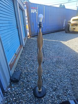 Floor lamp