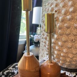 Set a two candle holders