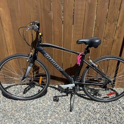 Infinity Boss.three 7 Speed 700c Unisex Hybrid Bike