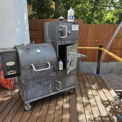 Louisiana Grills Champion Pellet BBQ Grill