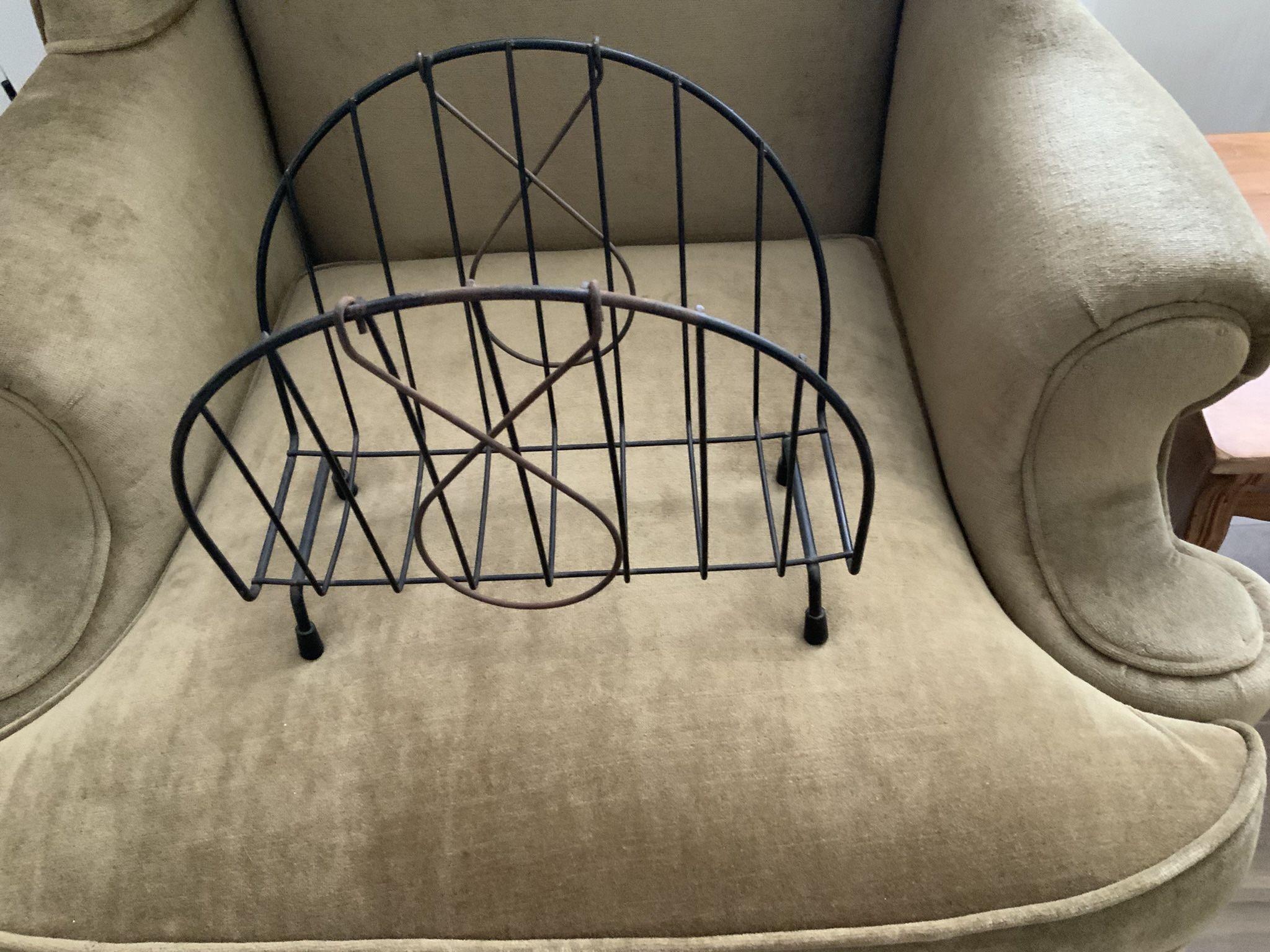 MID CENTURY MAGAZINE/BOOK RACK