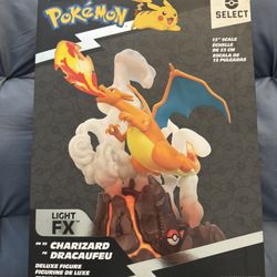 Pokémon Deluxe Charizard Collector's Statue