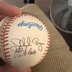 Cleveland Indians Signed Baseball 6 Autographs 