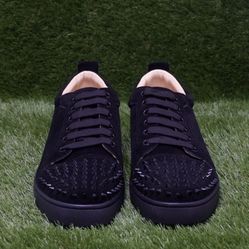 CHRISTIAN LOUBOUTIN JUNIOR SPIKES / RED BOTTOMS