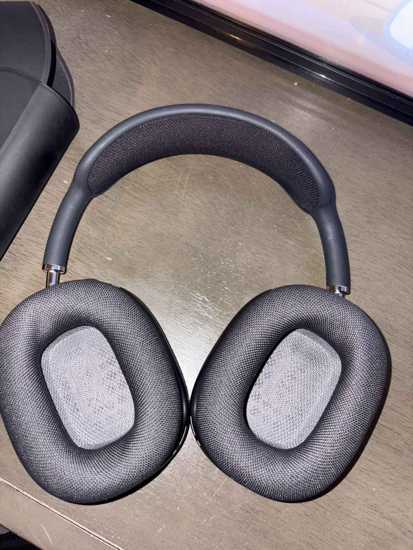AirPod Pro Max