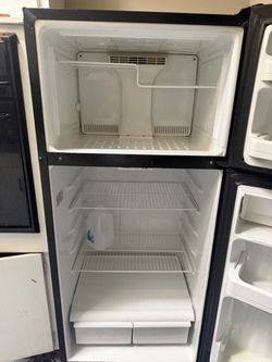 Top Freezer Refrigerator Black