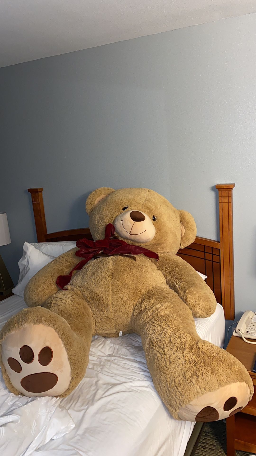 GIANT TEDDY BEAR