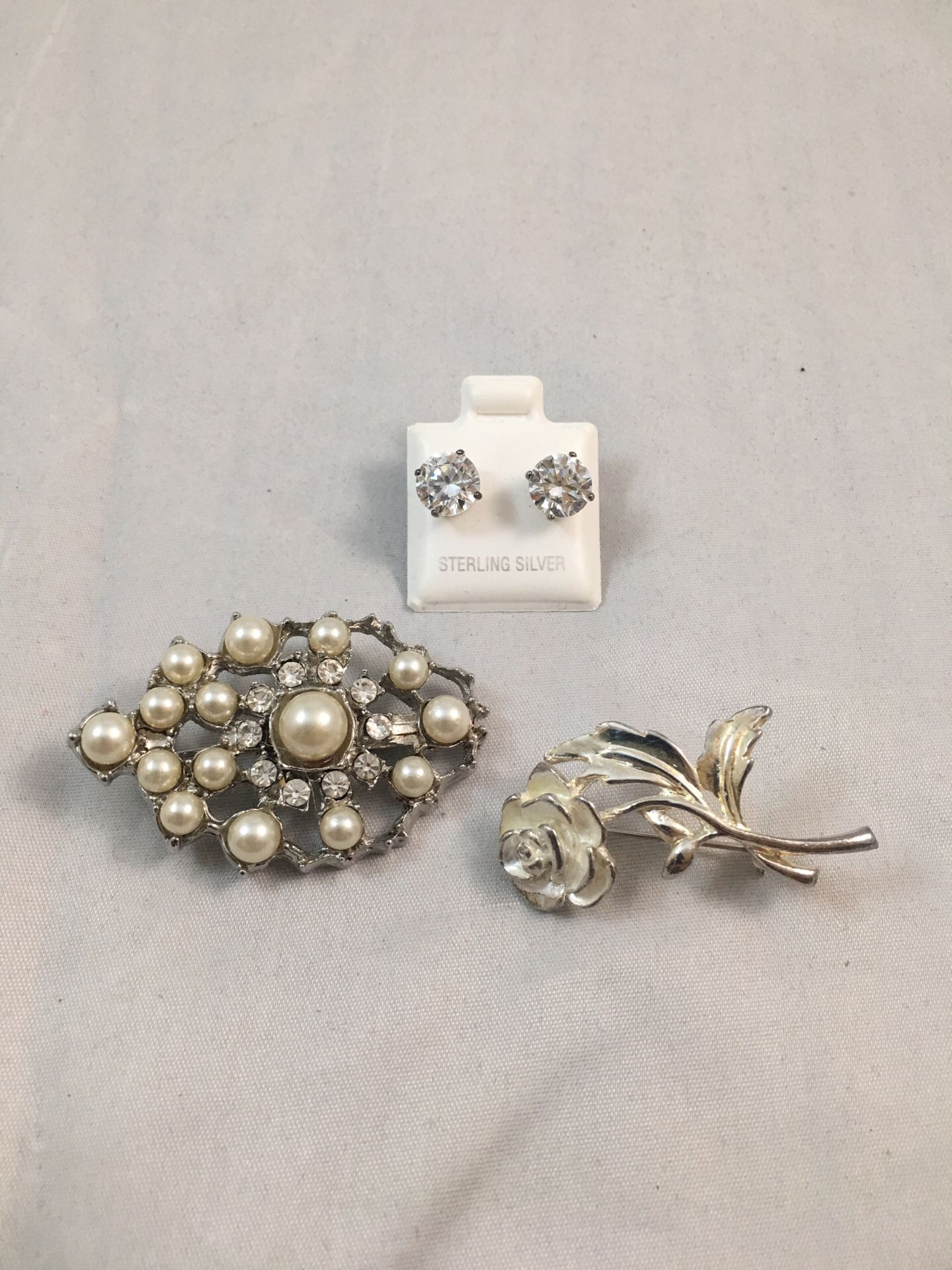 Brooch pin and earrings 1f