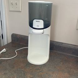 Baby Brezza bottle warmer