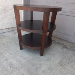 Table Really Nice