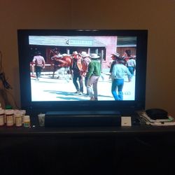 32 Inch Dynex TV 