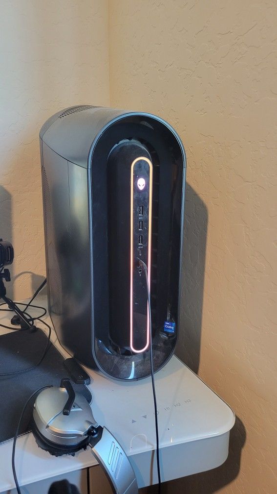 Alienware Aurora R12 gaming desktop 