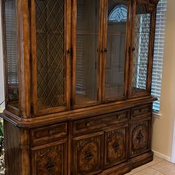 Solid Wood Dining Room Hutch