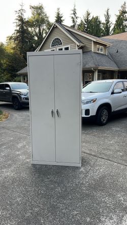 Metal Storage Cabinet with Double Doors