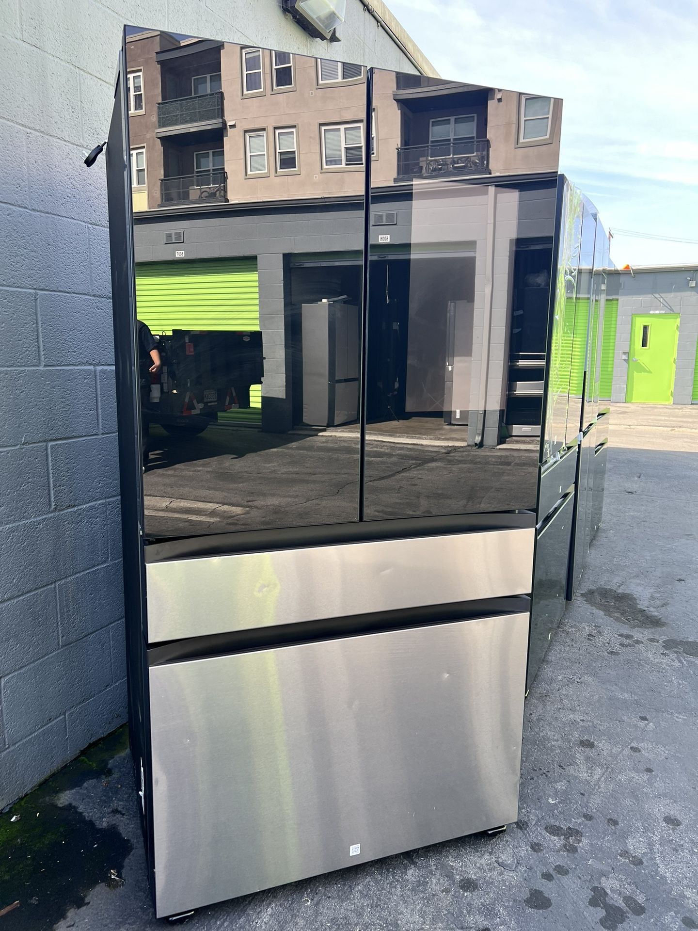 Samsung Bespoke Standard-Depth 28.6-Cu. Feet 4 -Door Smart Compatible French Door Refrigerator wi