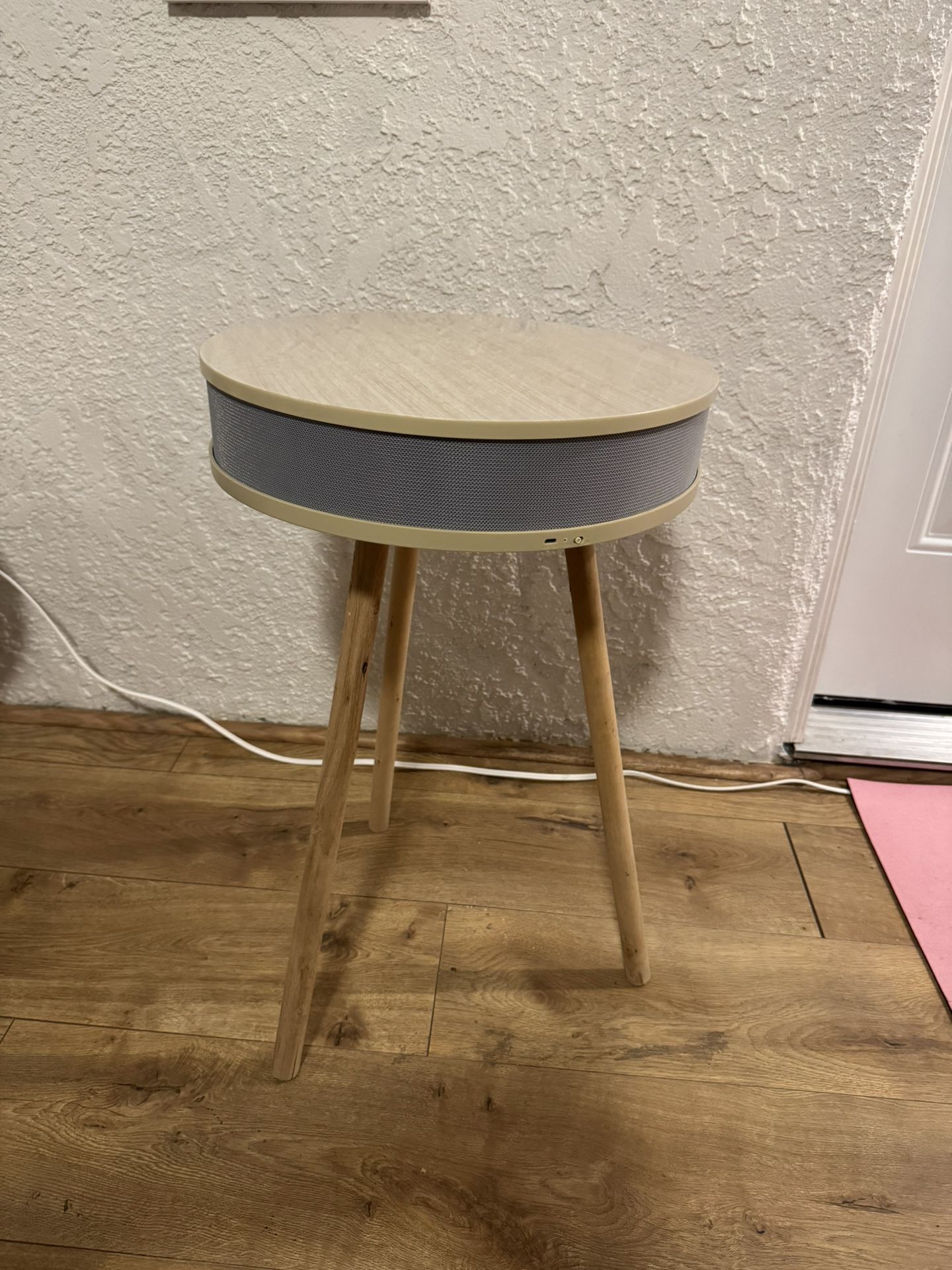 Bluetooth Speaker Table