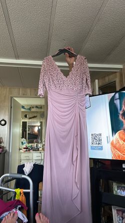 Beautiful dress, never worn